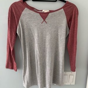 3/4 sleeve shirt